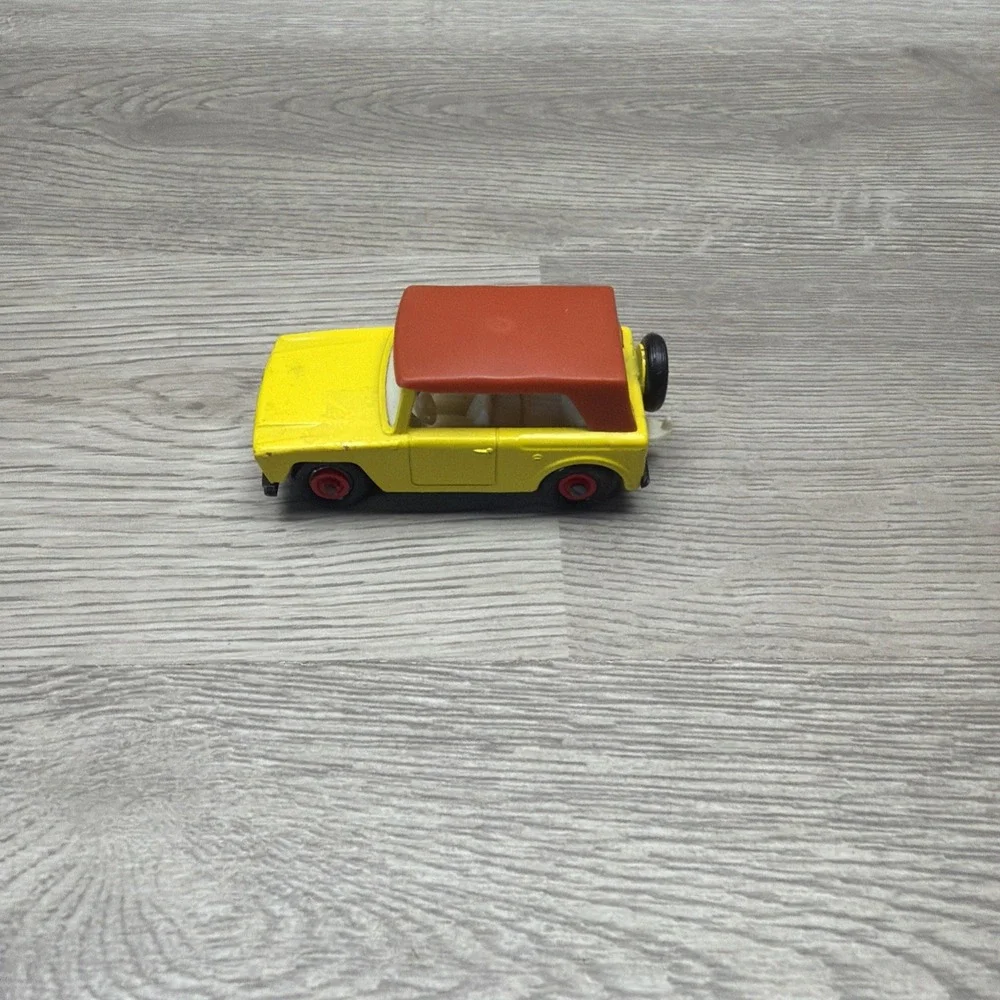 VTG Matchbox By Lesney Rolls Royce Silver Shadow #24, #18 1969 Field Car Lot